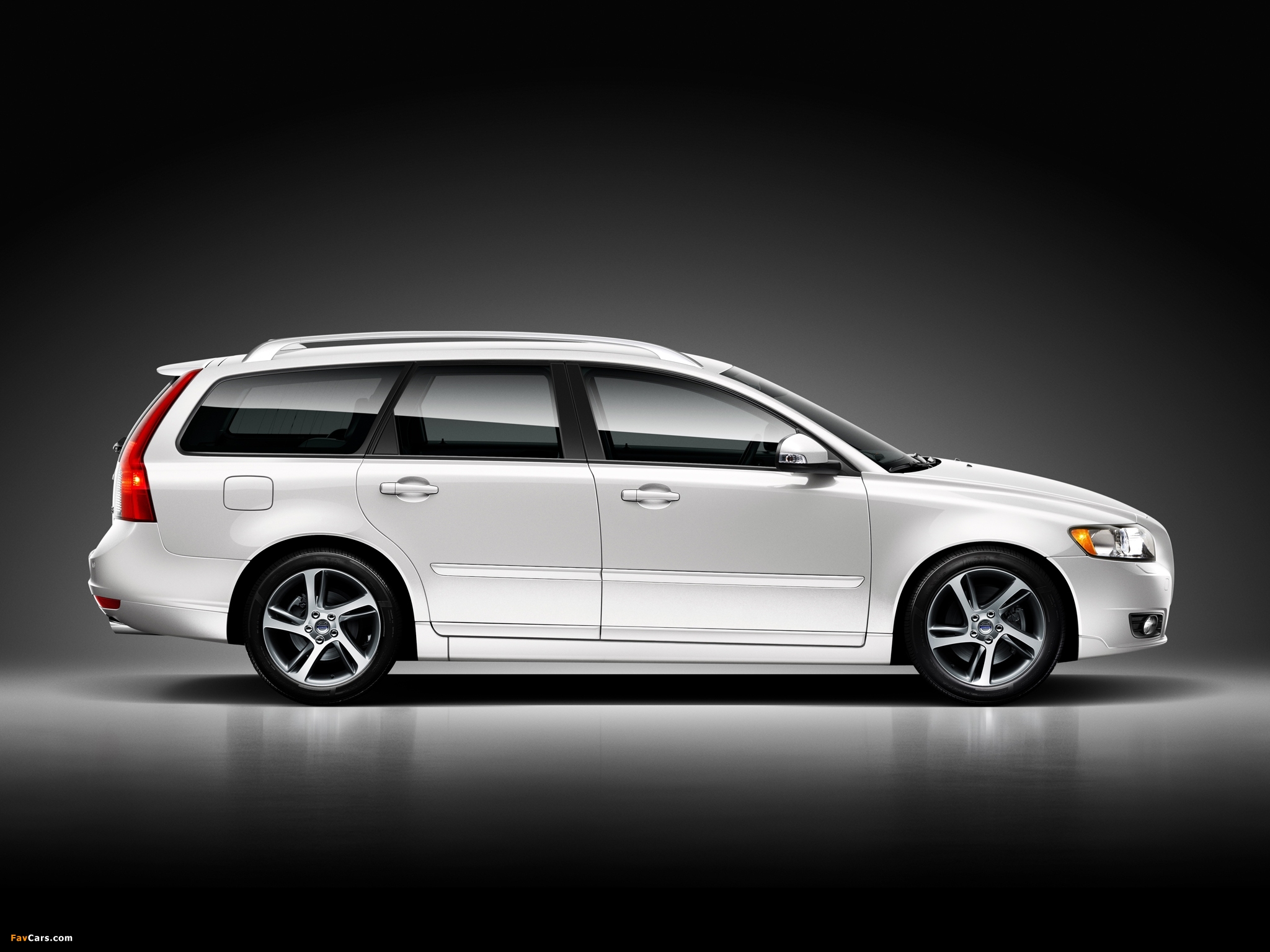 Volvo V50 Classic 2011–12 images (2048 x 1536)