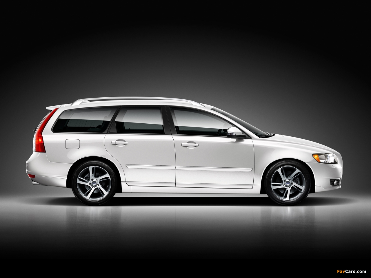 Volvo V50 Classic 2011–12 images (1280 x 960)