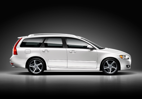 Volvo V50 Classic 2011–12 images