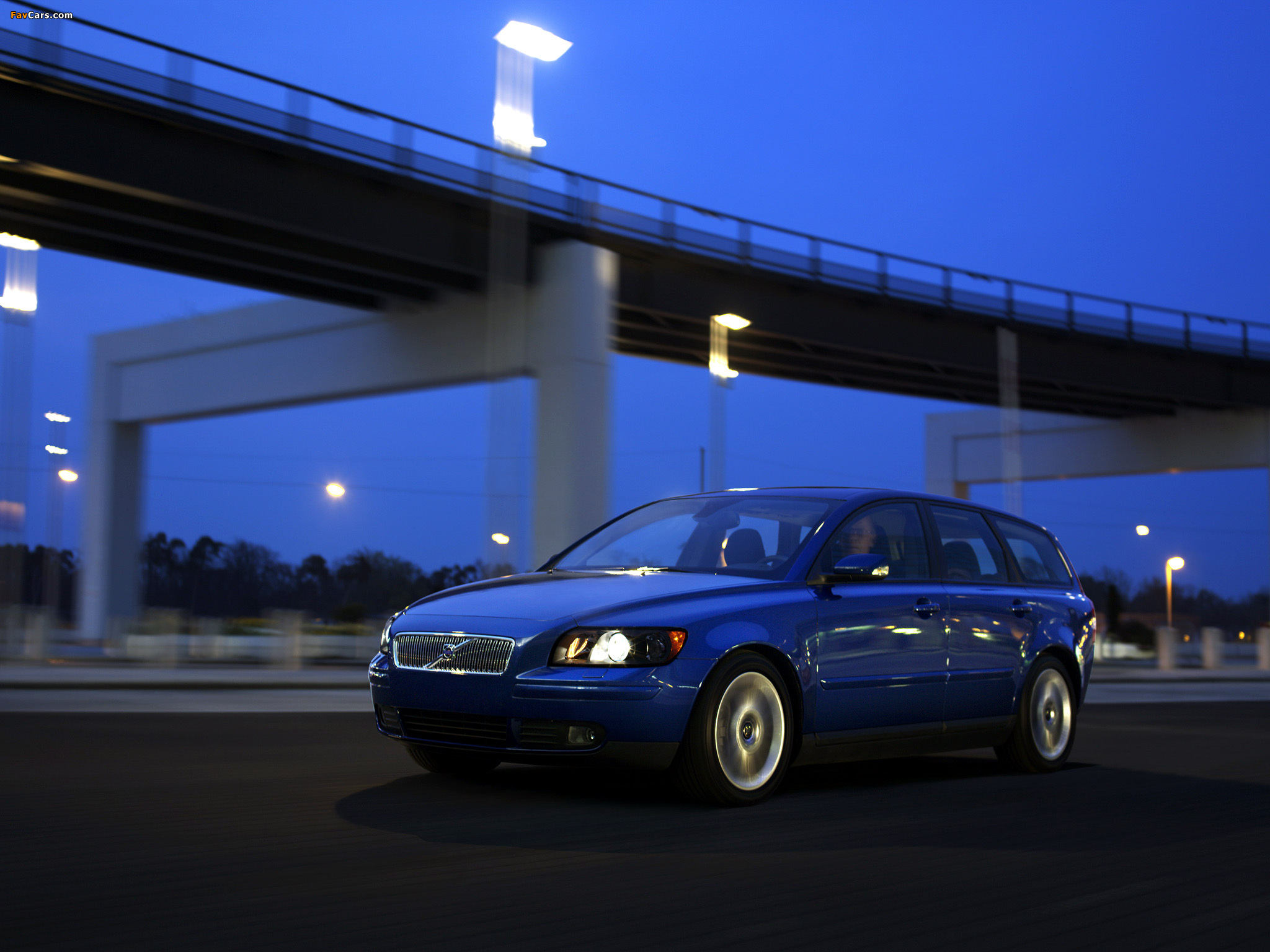 Volvo V50 D5 2004–07 wallpapers (2048 x 1536)