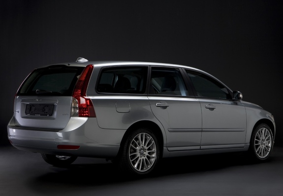 Volvo V50 2.0D 2007–09 wallpapers