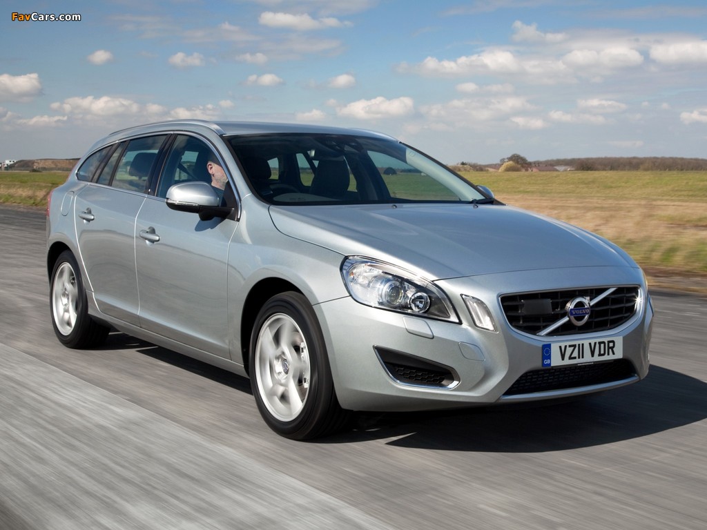 Images of Volvo V60 DRIVe UK-spec 2011–13 (1024 x 768)