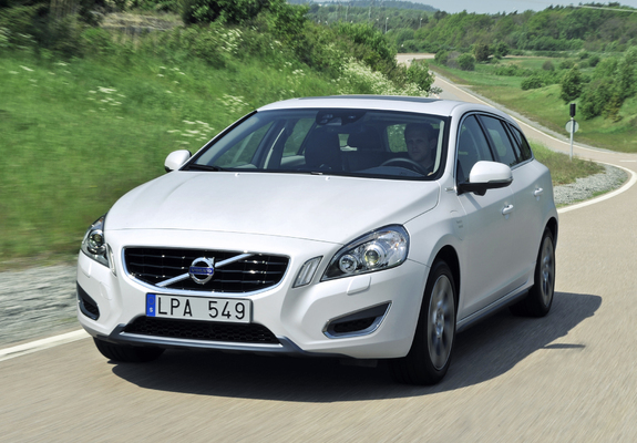 Images of Volvo V60 D6 Plug-In Hybrid 2012–13