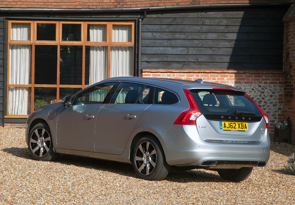 Images of Volvo V60 D6 Plug-In Hybrid UK-spec 2012–13