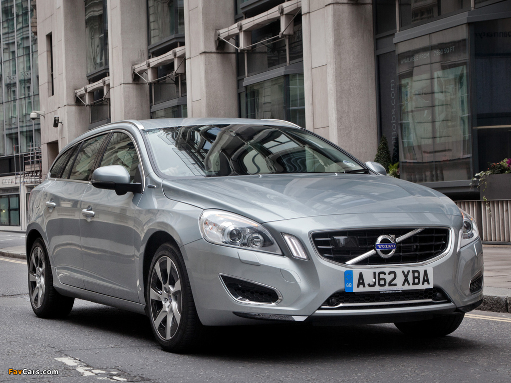 Images of Volvo V60 D6 Plug-In Hybrid UK-spec 2012–13 (1024 x 768)