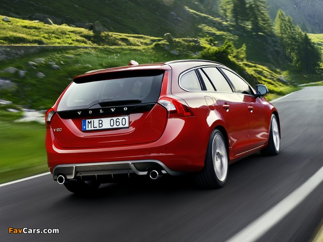 Photos of Volvo V60 R-Design 2010–13 (640 x 480)