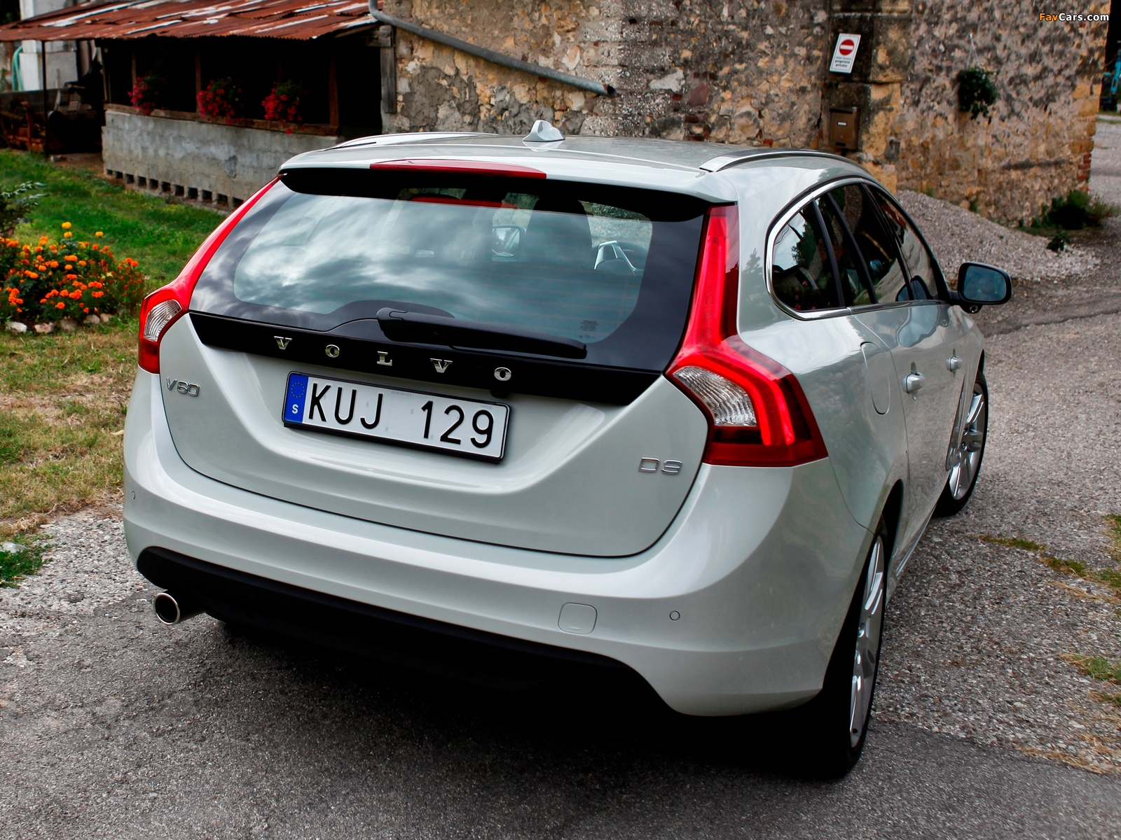 Photos of Volvo V60 2010 (1600 x 1200)