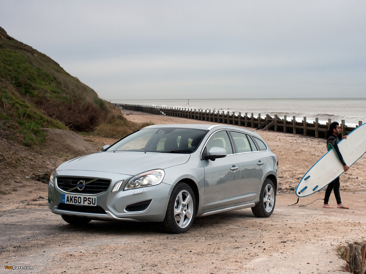 Pictures of Volvo V60 D3 UK-spec 2010 (1280 x 960)