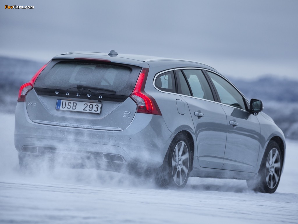 Pictures of Volvo V60 D6 Plug-In Hybrid 2012–13 (1024 x 768)