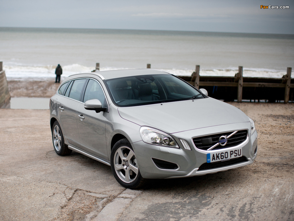 Volvo V60 D3 UK-spec 2010 images (1024 x 768)