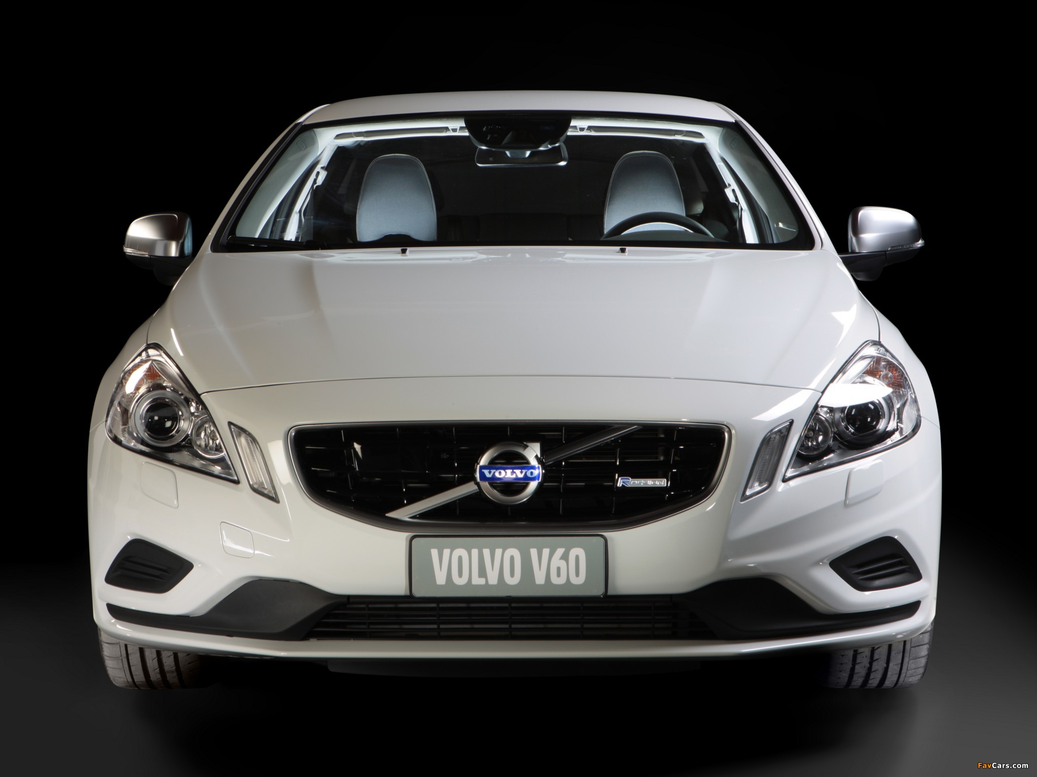 Volvo V60 R-Design 2010–13 pictures (2048 x 1536)