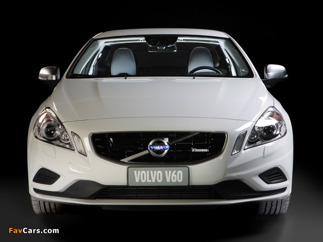 Volvo V60 R-Design 2010–13 pictures (640 x 480)