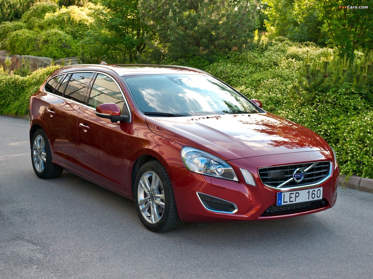 Volvo V60 T3 2010–13 wallpapers (1280 x 960)