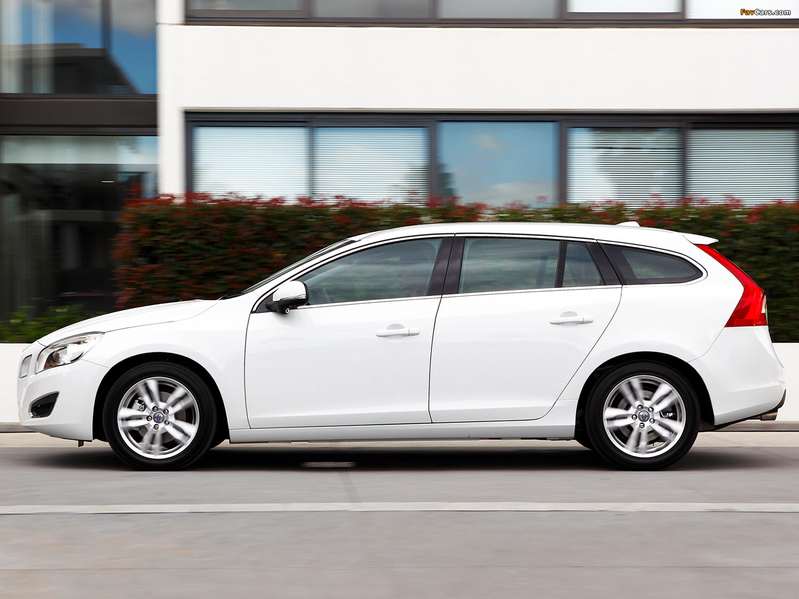 Volvo V60 T5 AU-spec 2011–13 photos (1600 x 1200)