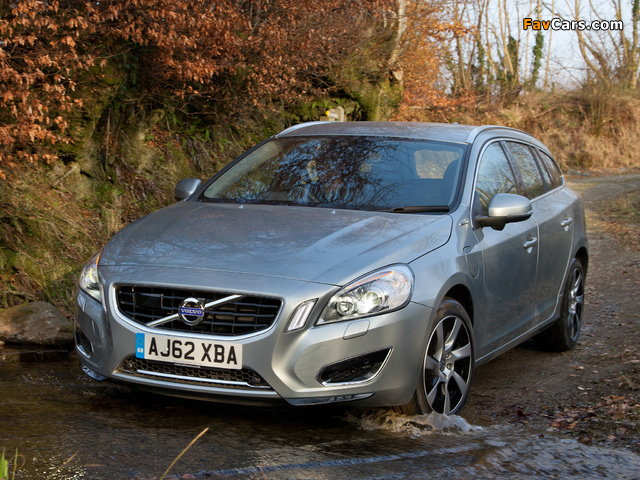 Volvo V60 D6 Plug-In Hybrid UK-spec 2012–13 images (640 x 480)