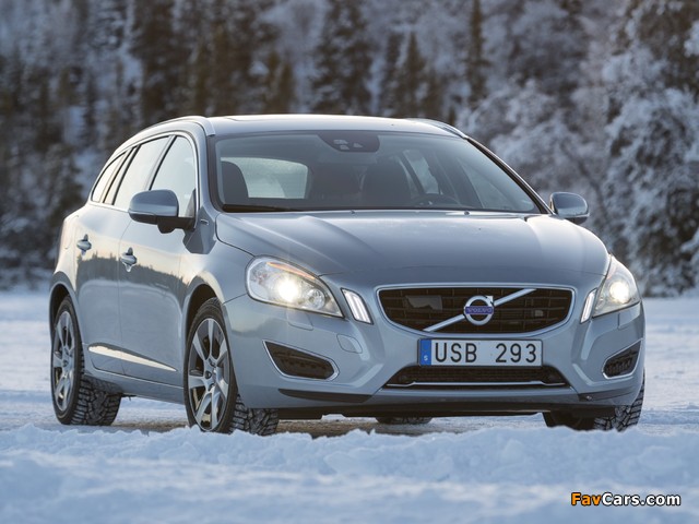 Volvo V60 D6 Plug-In Hybrid 2012–13 photos (640 x 480)