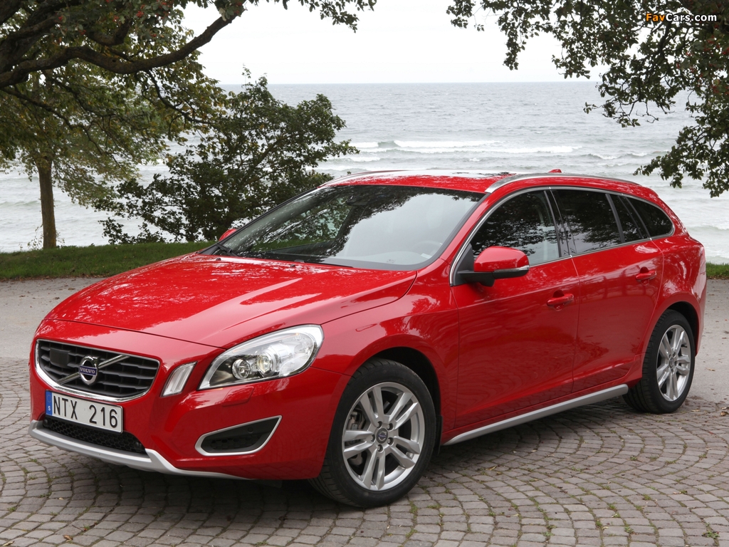 Volvo V60 2010 wallpapers (1024 x 768)