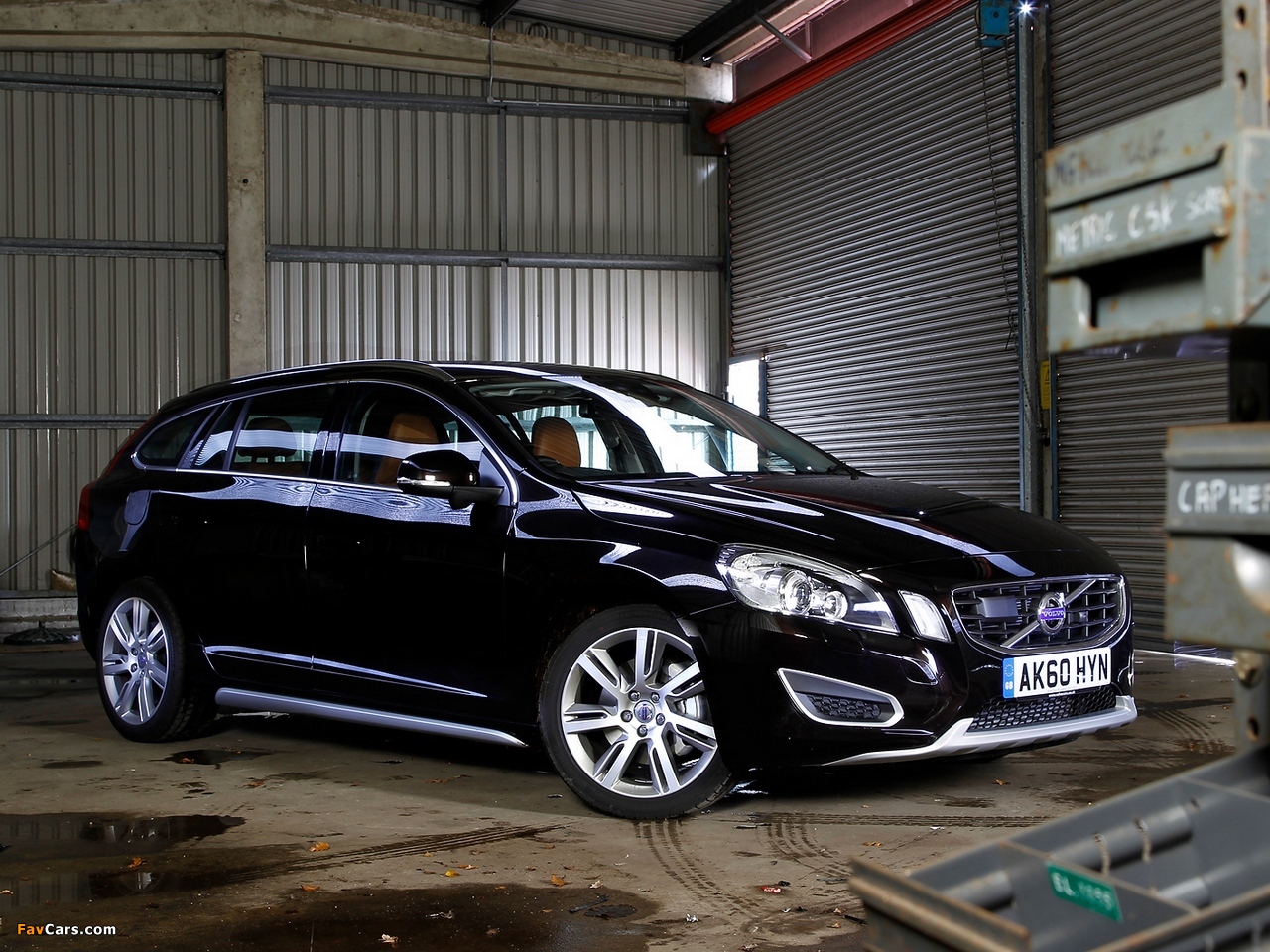 Volvo V60 D5 UK-spec 2010–13 wallpapers (1280 x 960)