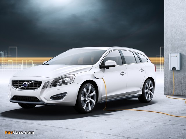 Volvo V60 Plug-in Hybrid Prototype 2011 wallpapers (640 x 480)