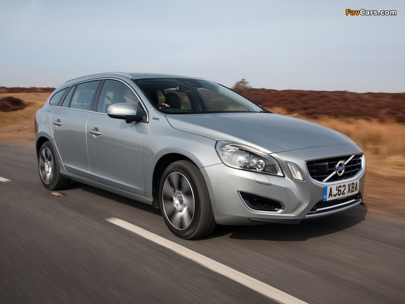 Volvo V60 D6 Plug-In Hybrid UK-spec 2012–13 wallpapers (800 x 600)