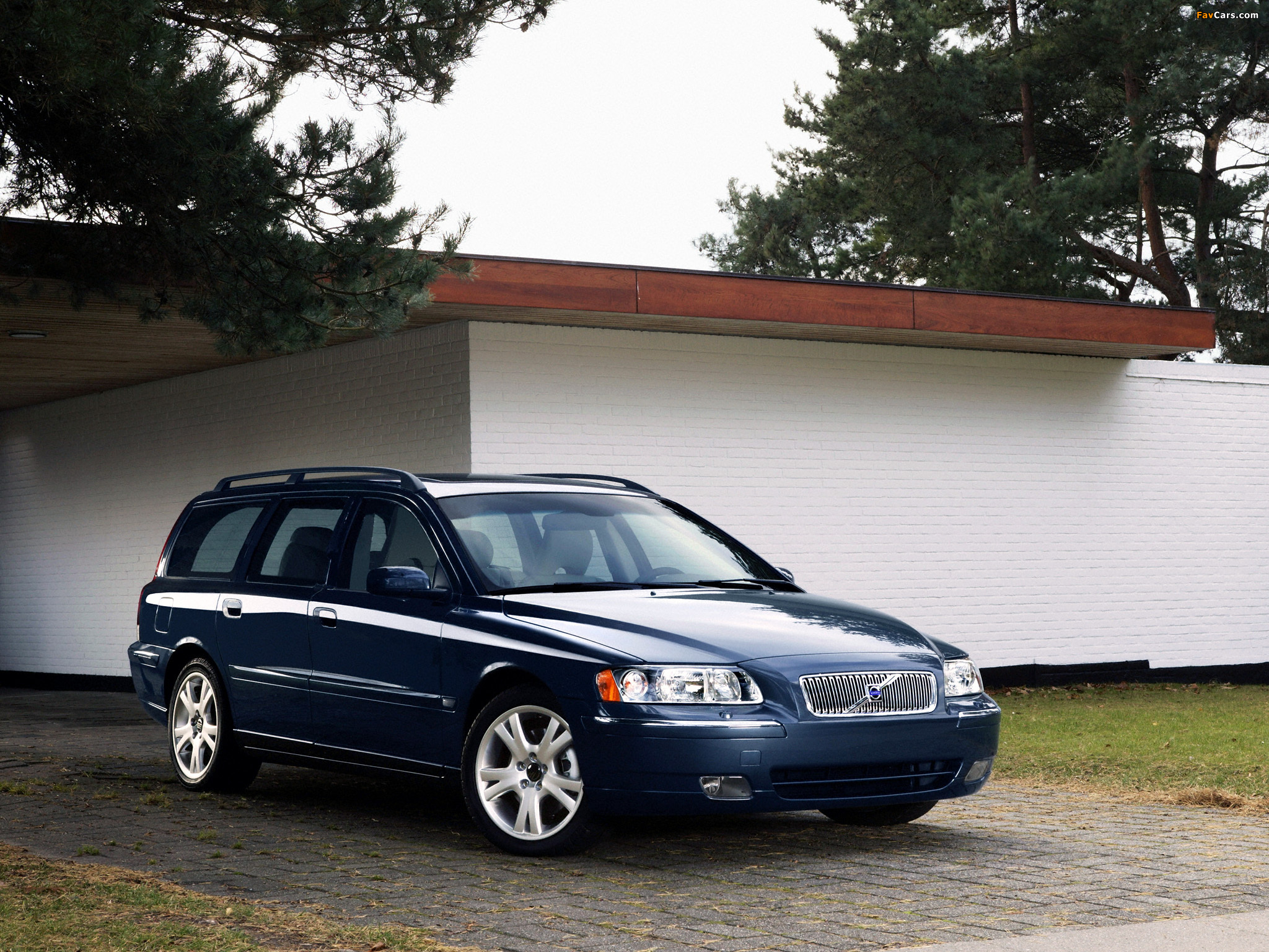 Images of Volvo V70 T5 2005–07 (2048 x 1536)