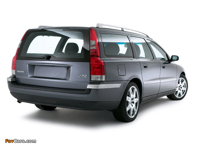 Images of Volvo V70 Titanium Edition 2005–07 (640 x 480)
