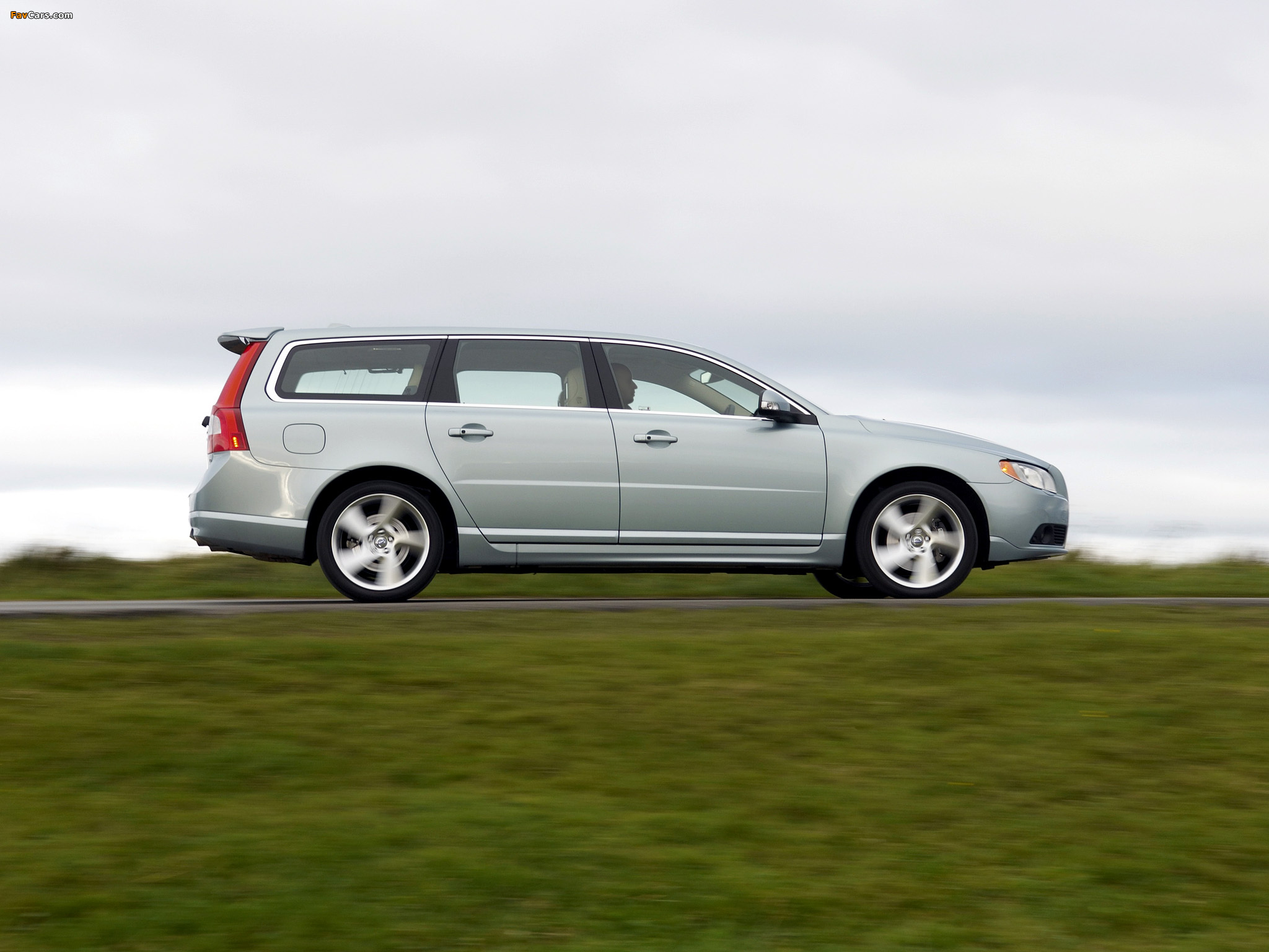 Images of Volvo V70 UK-spec 2007–09 (2048 x 1536)