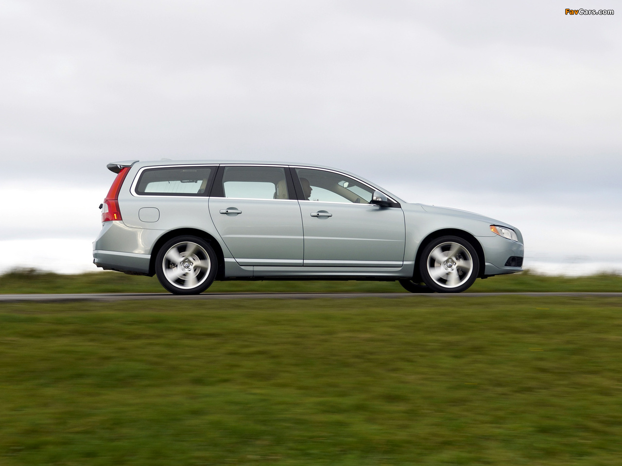 Images of Volvo V70 UK-spec 2007–09 (1280 x 960)
