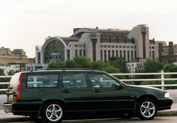 Photos of Volvo V70 UK-spec 1997–2000