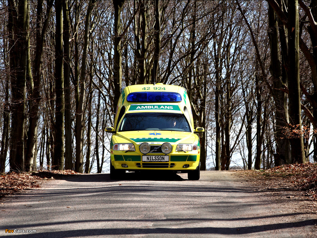Photos of Nilsson Volvo V70 Ambulance (1024 x 768)