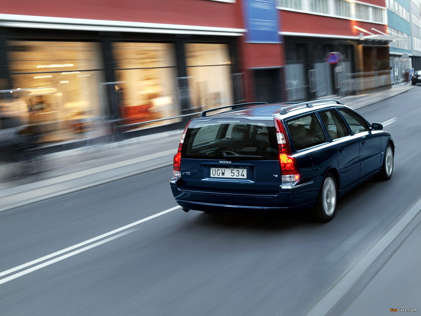 Photos of Volvo V70 T5 2005–07 (1600 x 1200)