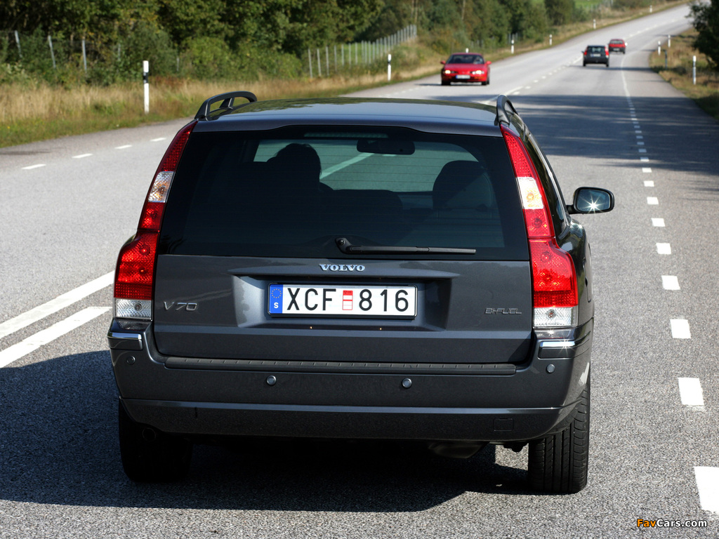 Photos of Volvo V70 Bi-Fuel 2006–07 (1024 x 768)