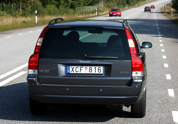 Photos of Volvo V70 Bi-Fuel 2006–07