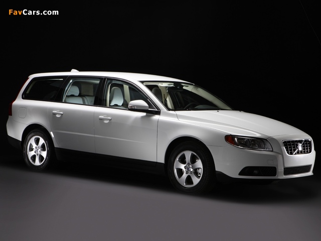 Photos of Volvo V70 Polar 2009–13 (640 x 480)