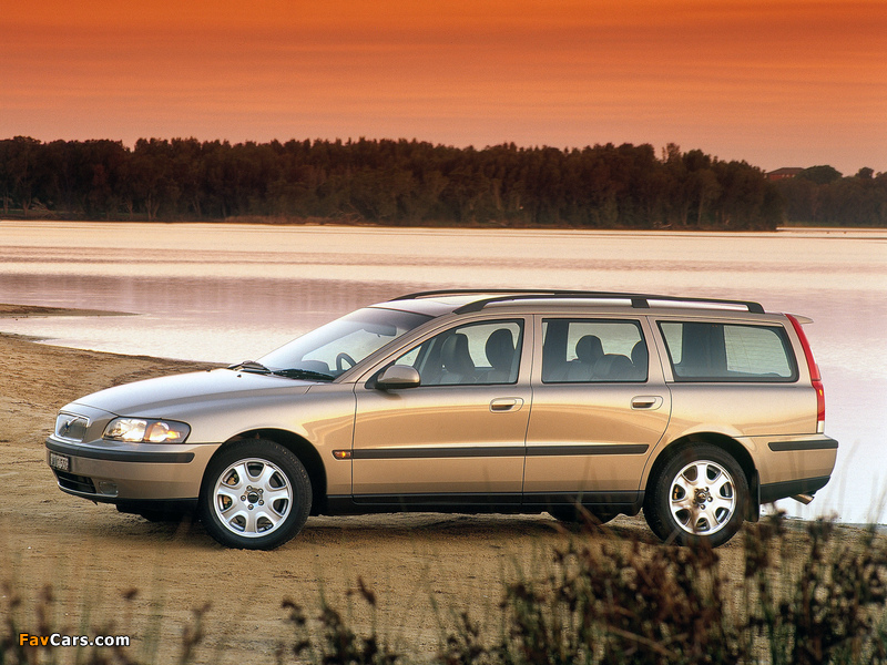 Pictures of Volvo V70 T5 AU-spec 2000–05 (800 x 600)