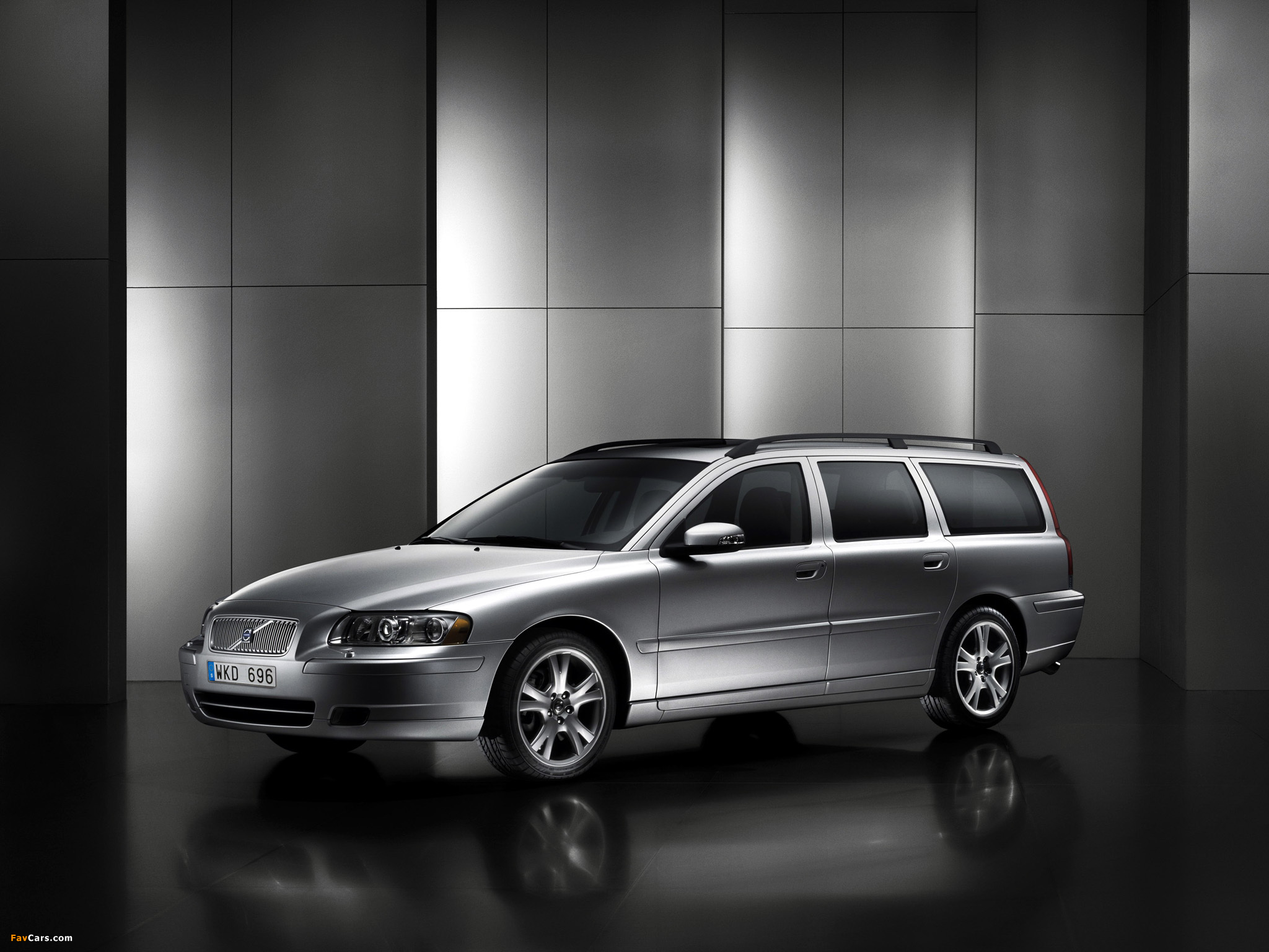 Pictures of Volvo V70 2005–07 (2048 x 1536)