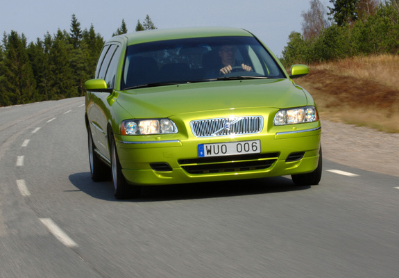Pictures of Volvo V70 Multi-Fuel 2006
