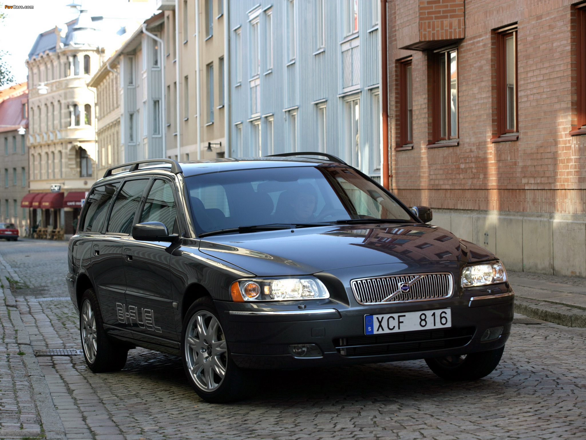 Pictures of Volvo V70 Bi-Fuel 2006–07 (2048 x 1536)