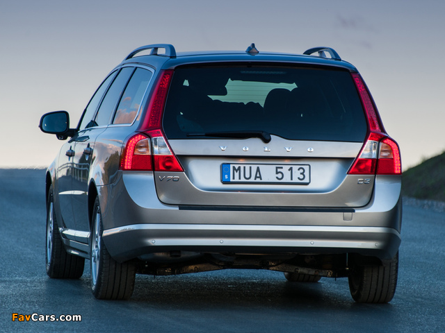 Pictures of Volvo V70 D3 2009–13 (640 x 480)