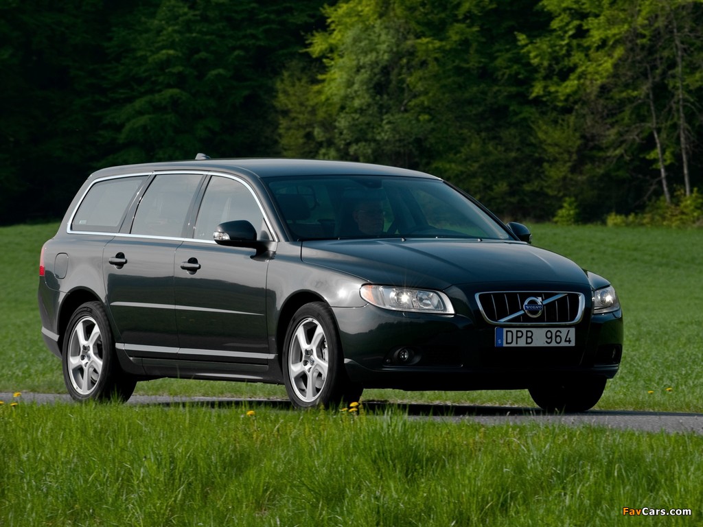 Pictures of Volvo V70 D5 2009 (1024 x 768)