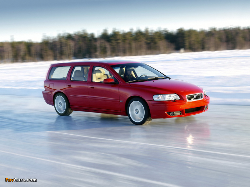 Volvo V70 R 2000–05 photos (800 x 600)