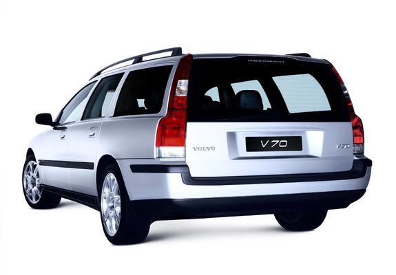 Volvo V70 2000–05 pictures
