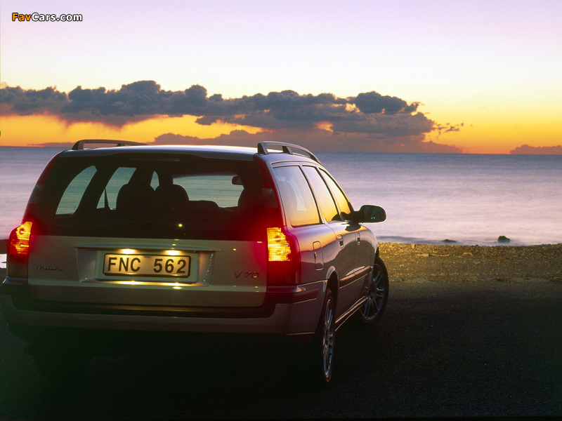 Volvo V70 2000–05 pictures (800 x 600)