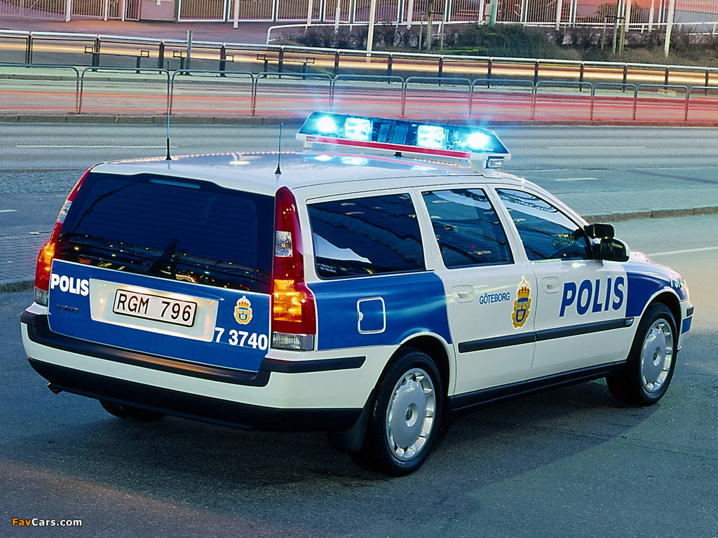 Volvo V70 Police 2000–05 pictures (1024 x 768)
