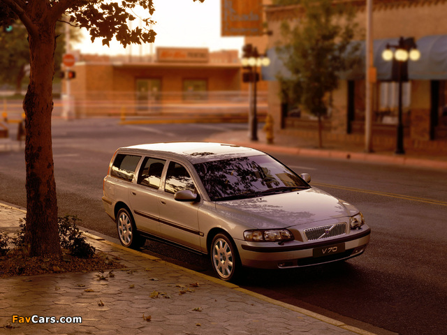Volvo V70 2000–05 pictures (640 x 480)