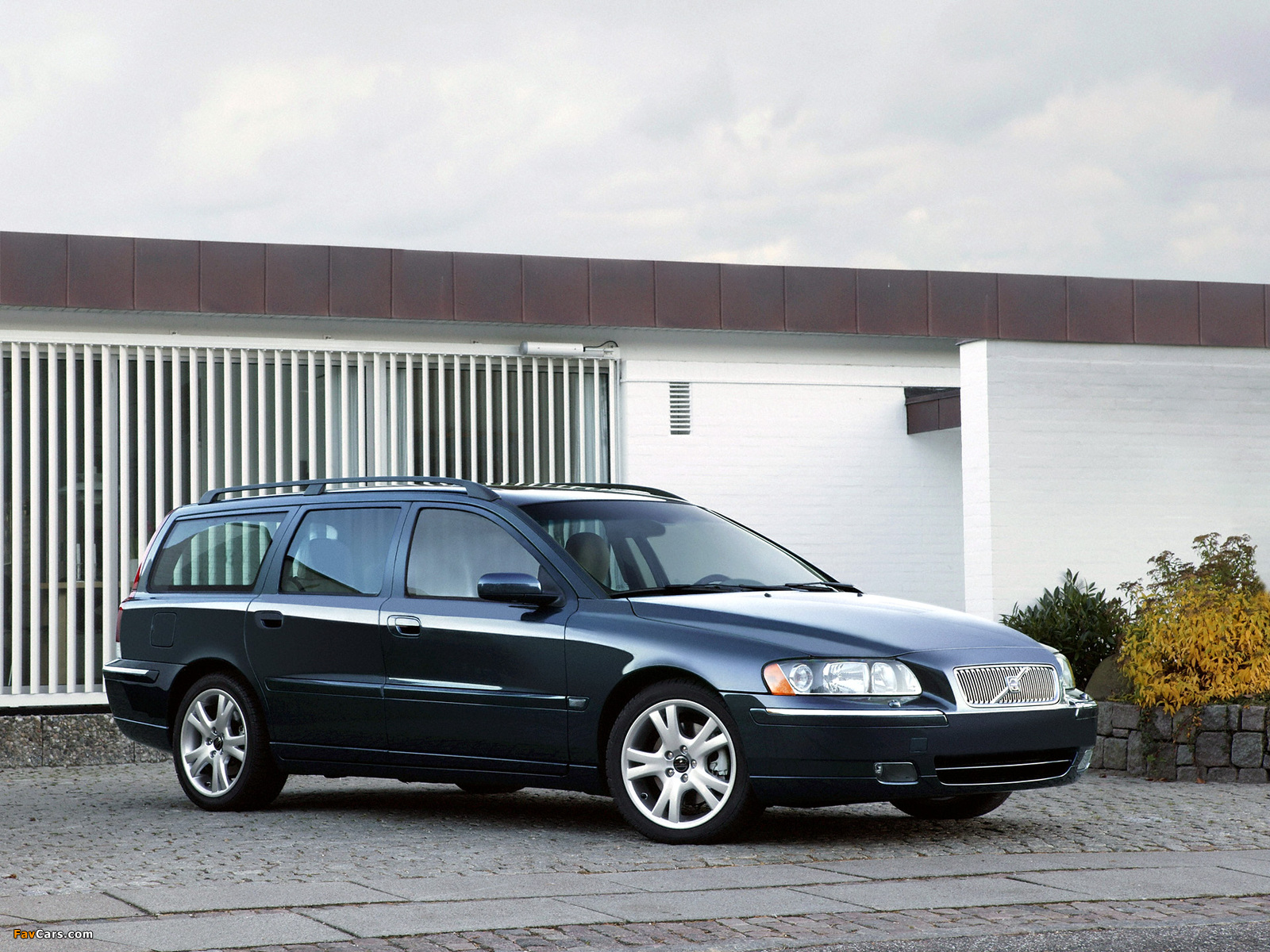 Volvo V70 T5 2005–07 pictures (1600 x 1200)