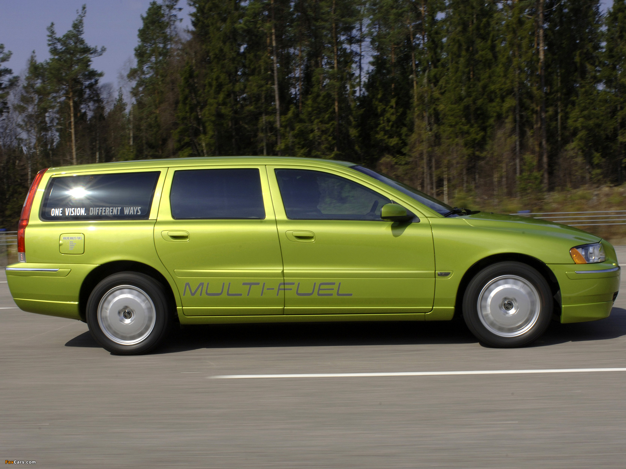 Volvo V70 Multi-Fuel 2006 images (2048 x 1536)