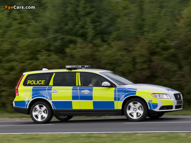 Volvo V70 Police Car 2007–09 wallpapers (640 x 480)