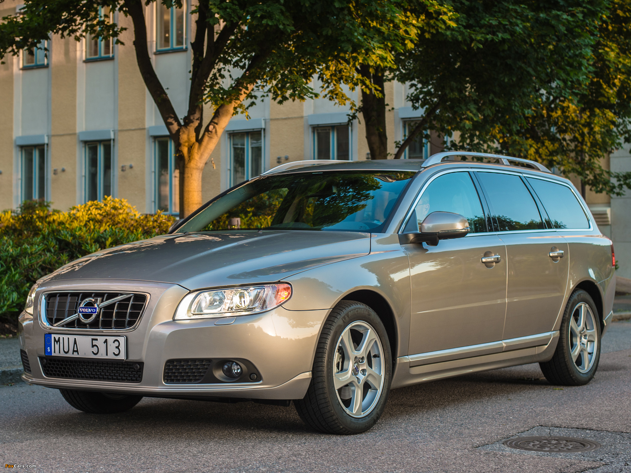 Volvo V70 D3 2009–13 wallpapers (2048 x 1536)