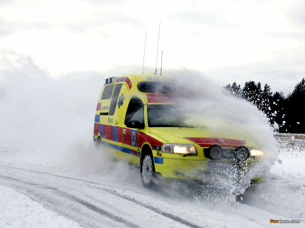 Nilsson Volvo V70 Ambulance photos (1024 x 768)